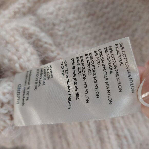 Free People Oversized Cardigan Medium Cream Fuzzy Sweater NWOT Winter Boho Cozy - Picture 9 of 15